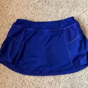 Athleta skort. Size M. Used condition.